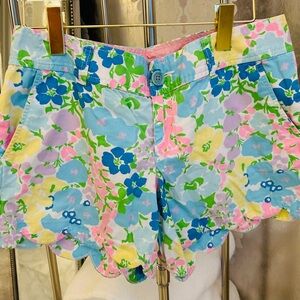 Lilly Pulitzer Buttercup Pastel Floral Women's Shorts- Size 8